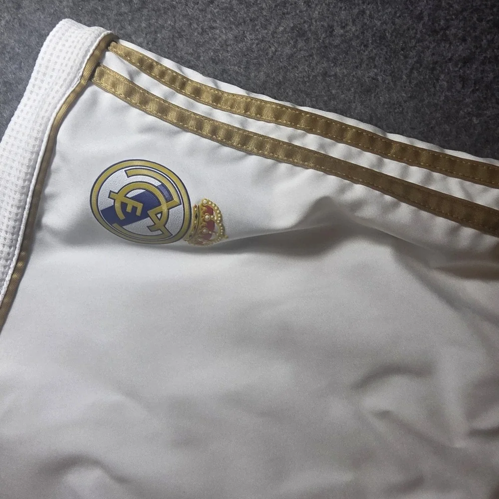 Adidas Real Madrid Home Shorts 2011-2012 Large C1